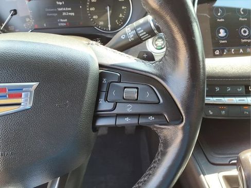 Used 2019 Cadillac XT4 Premium Luxury FWD image 17