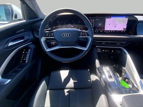 Used 2025 Audi Q5 Premium AWD/4WD image 5