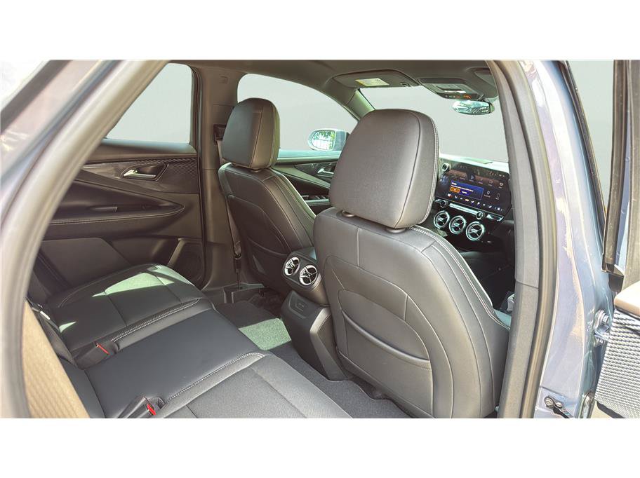 Used 2024 Chevrolet Blazer EV LT AWD/4WD image 16