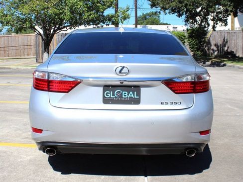 Used 2014 Lexus ES 350 w/ Luxury Package FWD image 6