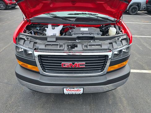 New 2026 GMC Savana 3500 LT w/ LT Preferred Equipment Group RWD image 24