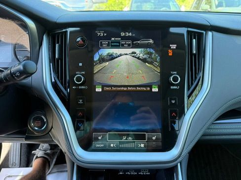 Used 2025 Subaru Outback Onyx Edition AWD/4WD image 6