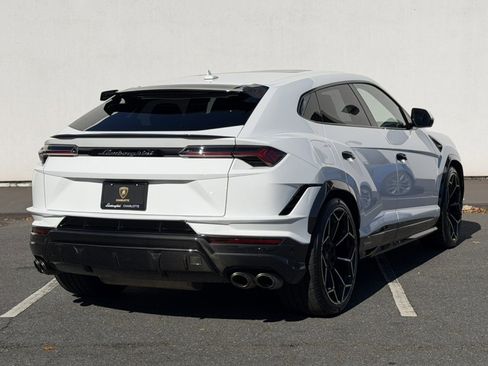 Used 2023 Lamborghini Urus Performante image 3