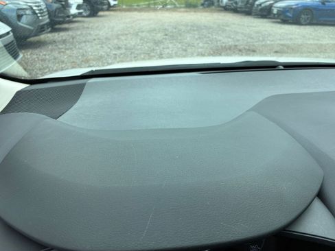 Used 2025 Toyota Corolla LE image 32