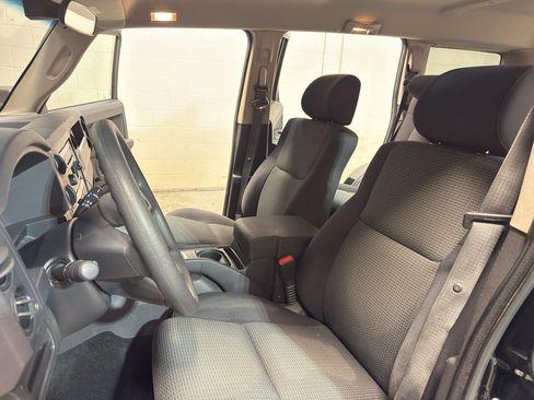 Used 2008 Jeep Commander Sport AWD/4WD image 16