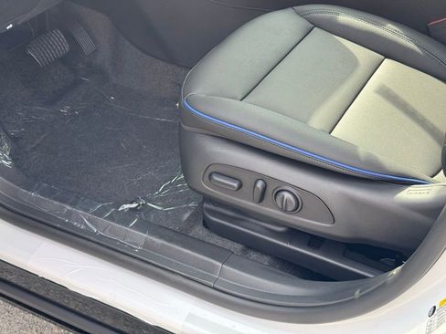 New 2026 Buick Envista Sport Touring w/ Convenience I Package image 19