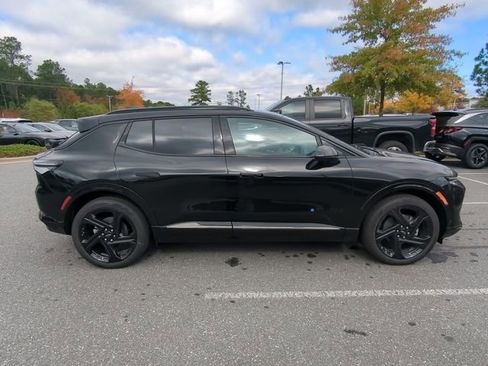 New 2026 Chevrolet Equinox EV RS image 4