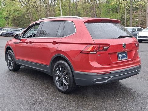 Certified 2024 Volkswagen Tiguan SE w/ Panoramic Sunroof Package AWD/4WD image 7