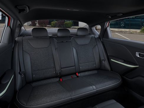New 2025 Kia K4 GT-Line image 16