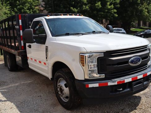 Used 2019 Ford F350 XL RWD image 1