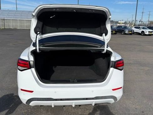 Used 2024 Nissan Sentra SV image 9