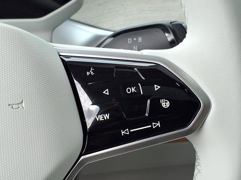 New 2025 Volkswagen ID. Buzz 1st Edition image 35