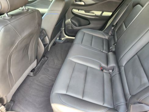Used 2024 Buick Envista Sport Touring w/ Convenience I Package FWD image 13