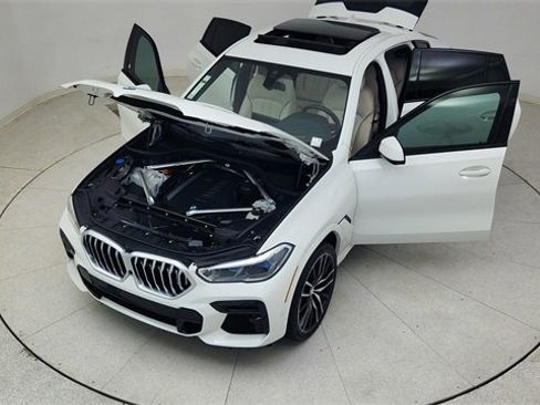 Used 2023 BMW X6 xDrive40i w/ Executive Package image 91