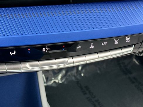 Certified 2025 Cadillac Optiq Luxury 1 image 29