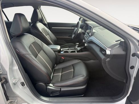 Used 2024 Nissan Altima 2.5 SR image 15