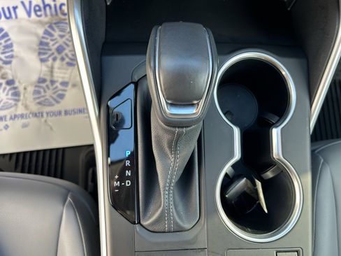 Certified 2024 Toyota Highlander XLE image 31