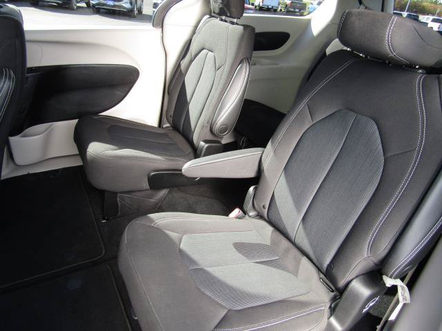 Used 2023 Chrysler Voyager LX FWD image 19