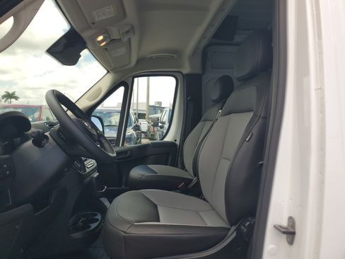 Used 2026 RAM ProMaster 2500 w/ Convenience Group FWD image 30