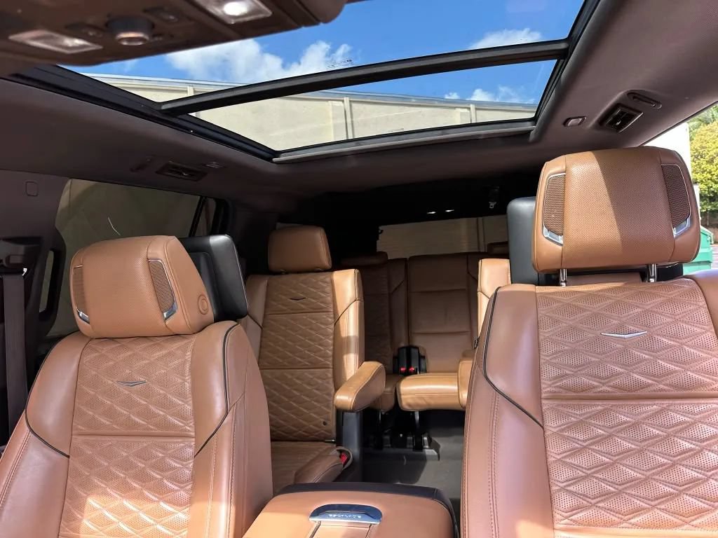 Used 2021 Cadillac Escalade ESV Sport w/ Driver Assist Tech Package RWD image 11