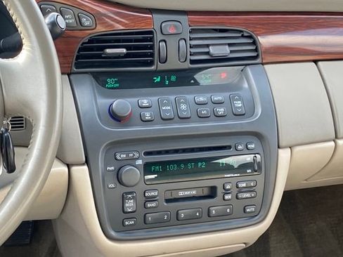 Used 2000 Cadillac De Ville w/ Comfort/Convenience Pkg image 8