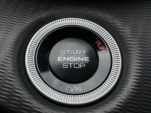 Used 2024 Jeep Grand Cherokee L Altitude image 23