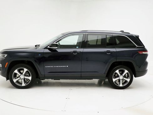 Used 2023 Jeep Grand Cherokee 4WD 4xe w/ Luxury Tech Group II image 5