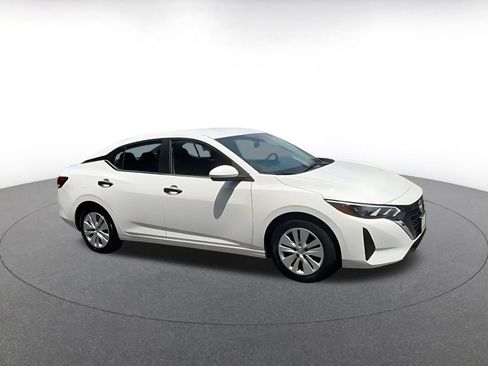 Used 2025 Nissan Sentra S FWD image 2