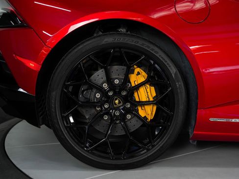 Used 2021 Lamborghini Huracan EVO AWD/4WD image 24