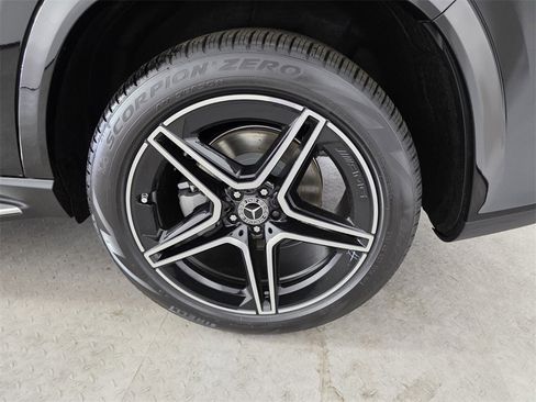 New 2026 Mercedes-Benz GLS 450 4MATIC image 13