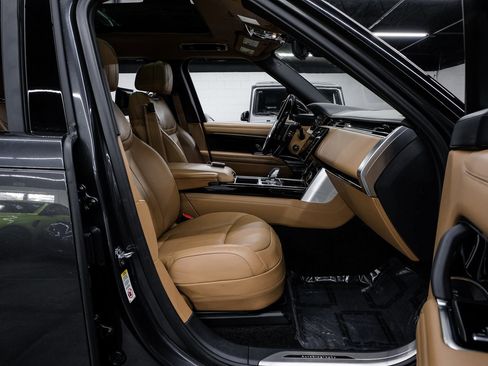 Used 2023 Land Rover Range Rover Autobiography image 41