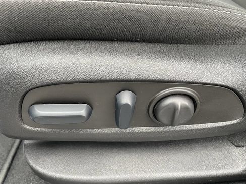 Used 2023 Chevrolet Blazer LT w/ Convenience Package image 14