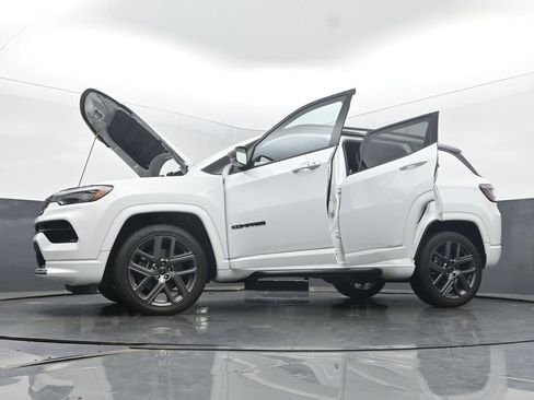 Used 2025 Jeep Compass Limited w/ High Altitude Package AWD/4WD image 62