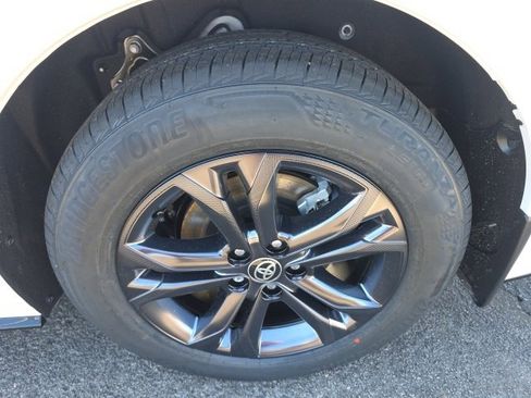 New 2026 Toyota Sienna XSE image 7