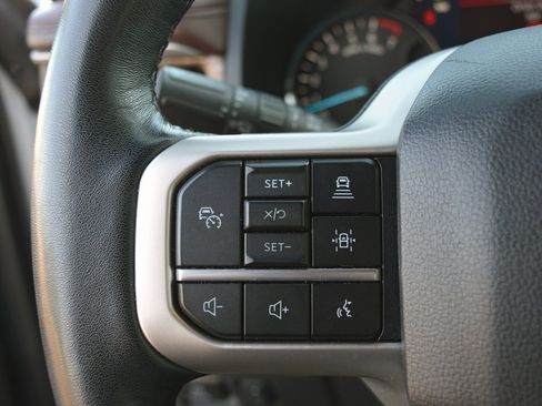 Used 2024 Ford Expedition Limited image 14