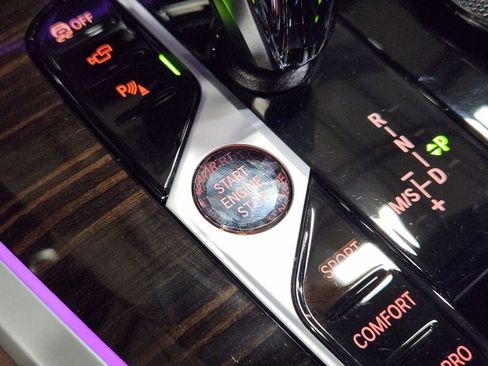 Used 2023 BMW X5 sDrive40i w/ M Sport Package image 40