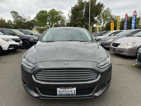 Used 2014 Ford Fusion SE w/ Equipment Group 202A image 2