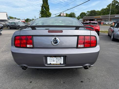 Used 2006 Ford Mustang GT Premium RWD image 4