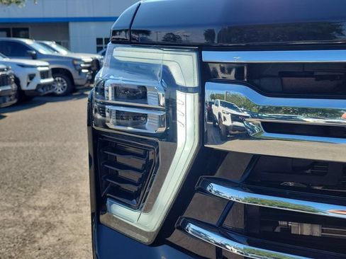 Certified 2025 Chevrolet Silverado 2500 LTZ w/ LTZ Convenience Package AWD/4WD image 7