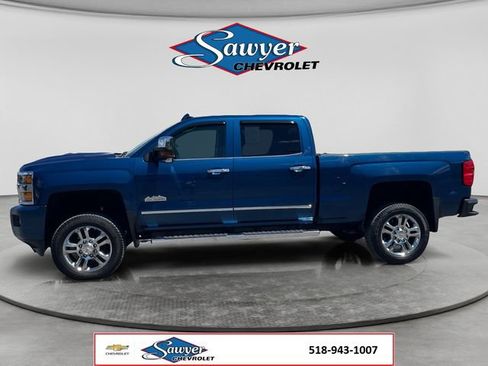 Used 2019 Chevrolet Silverado 2500 High Country w/ Duramax Plus Package AWD/4WD image 2