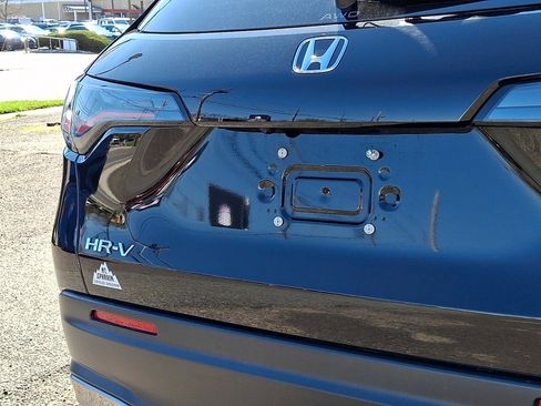 Used 2023 Honda HR-V Sport image 16