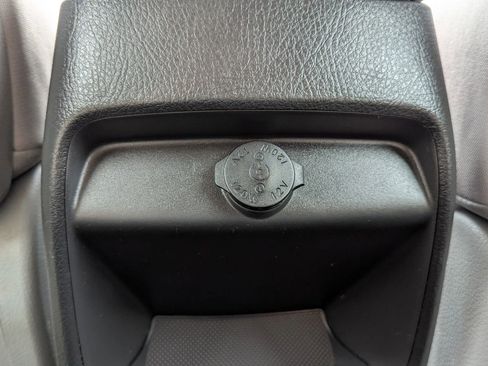 Used 2015 Kia Sorento LX FWD image 13