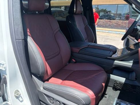 Used 2026 INFINITI QX80 Autograph w/ Premium Cargo Package AWD/4WD image 50
