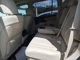 Used 2019 Lexus LX 570 4WD w/ Luxury Package image 9