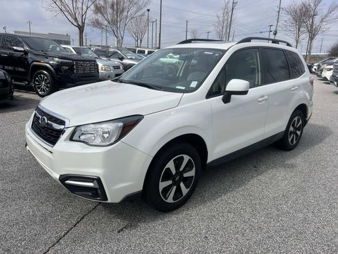 Used 2018 Subaru Forester 2.5i Premium image 3