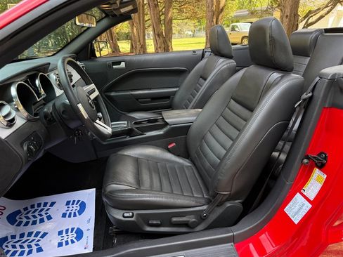 Used 2006 Ford Mustang GT RWD image 43