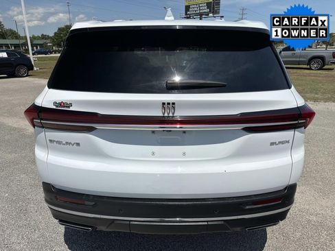 Used 2025 Buick Enclave Preferred FWD image 5