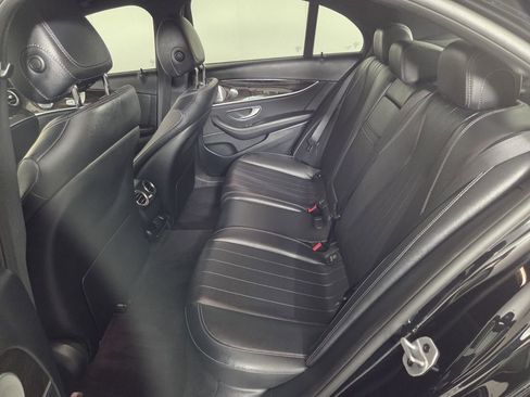 Used 2020 Mercedes-Benz E 450 4MATIC Sedan w/ Parking Assistance Package image 25