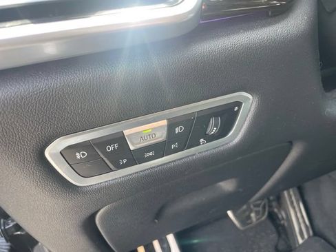 Used 2021 BMW X5 xDrive40i w/ M Sport Package AWD/4WD image 40