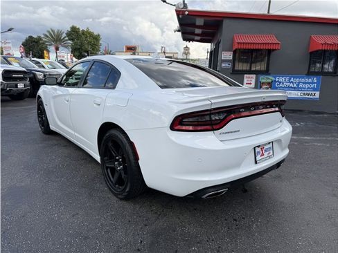Used 2018 Dodge Charger R/T image 4
